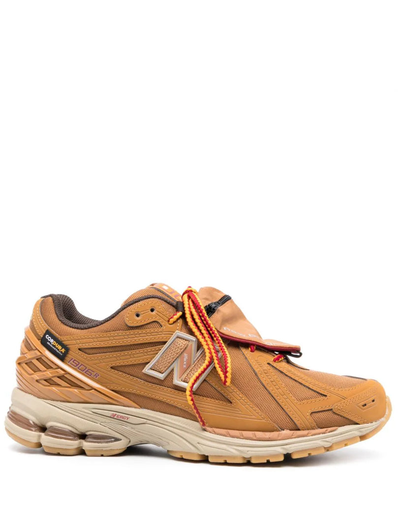 NEW BALANCE 1906R