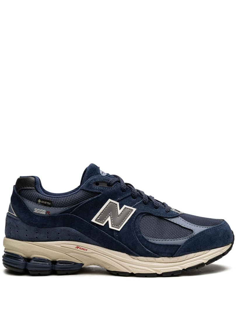 NEW BALANCE 2002R GORE TEX