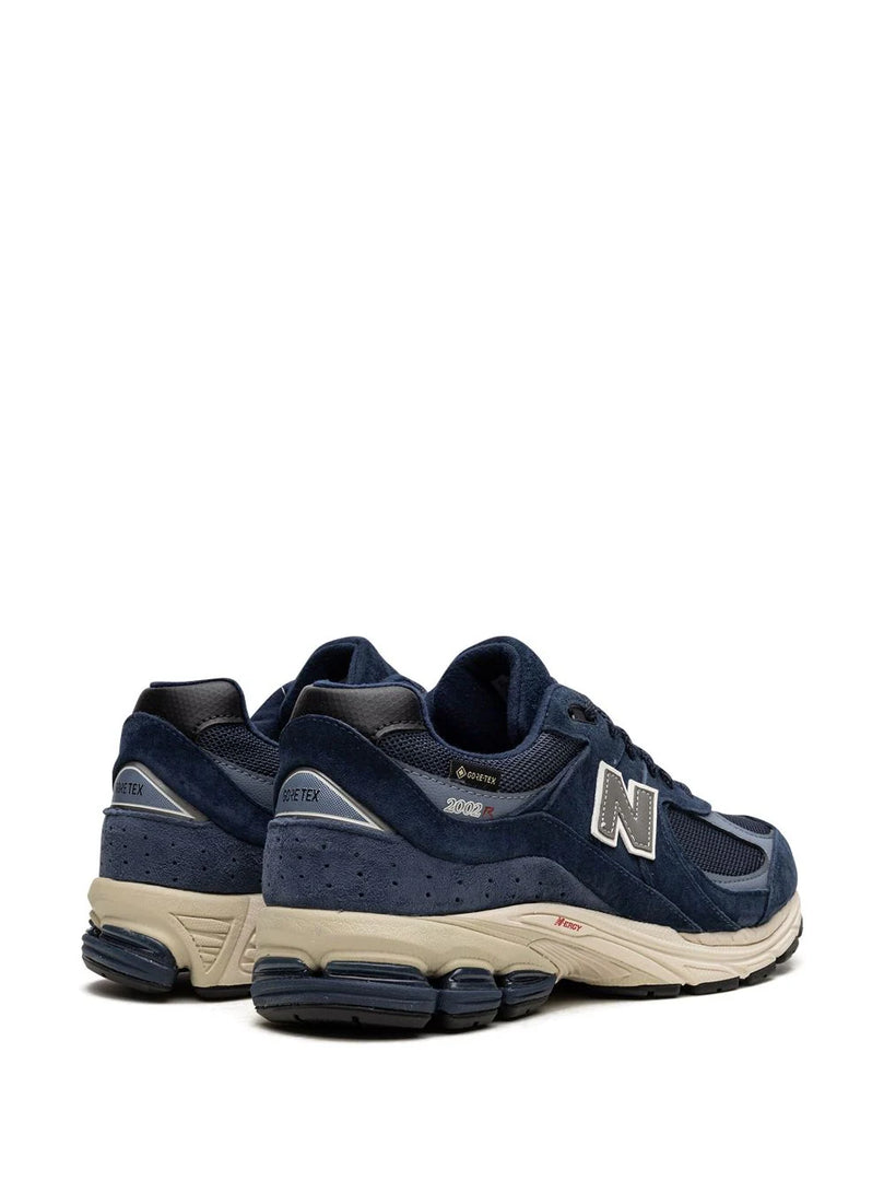 NEW BALANCE 2002R GORE TEX