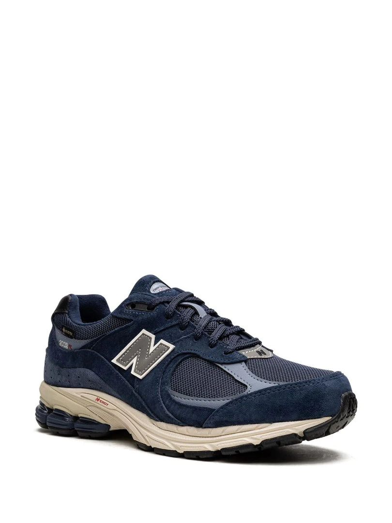 NEW BALANCE 2002R GORE TEX