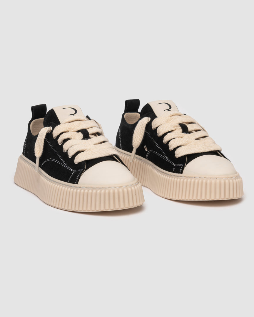 Rhun 2020 Treble Black Canvas